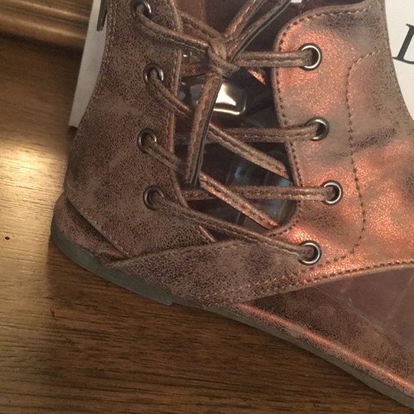 Bronze Women’s Lace Up Sandals - Picture 3 of 7